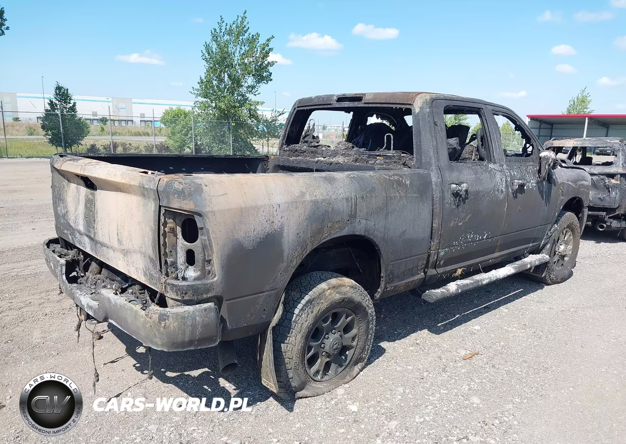 2021 Ram 2500 Laramie 4X4 6'4 Box VIN:3C6UR5FL5MG569313 - 4