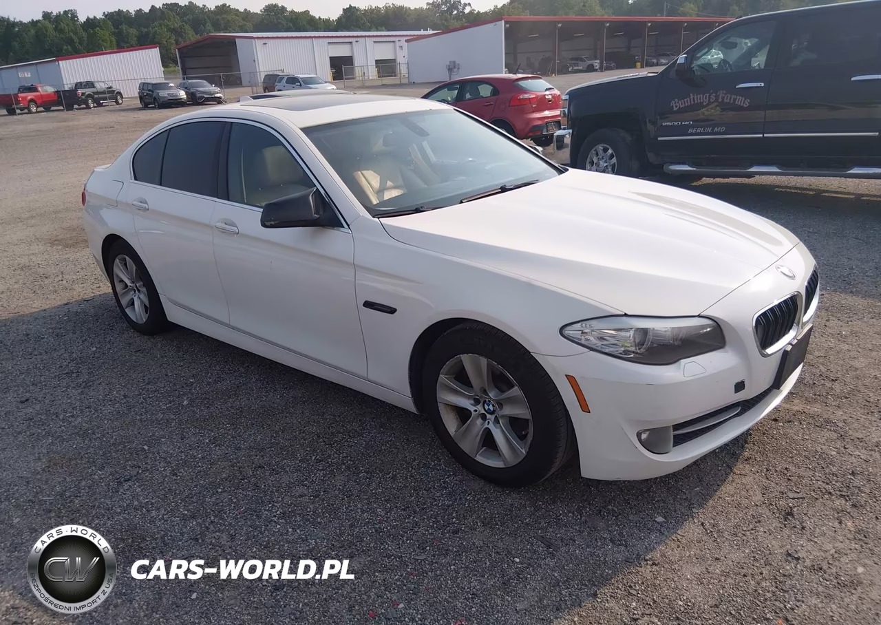 2011 BMW 528I