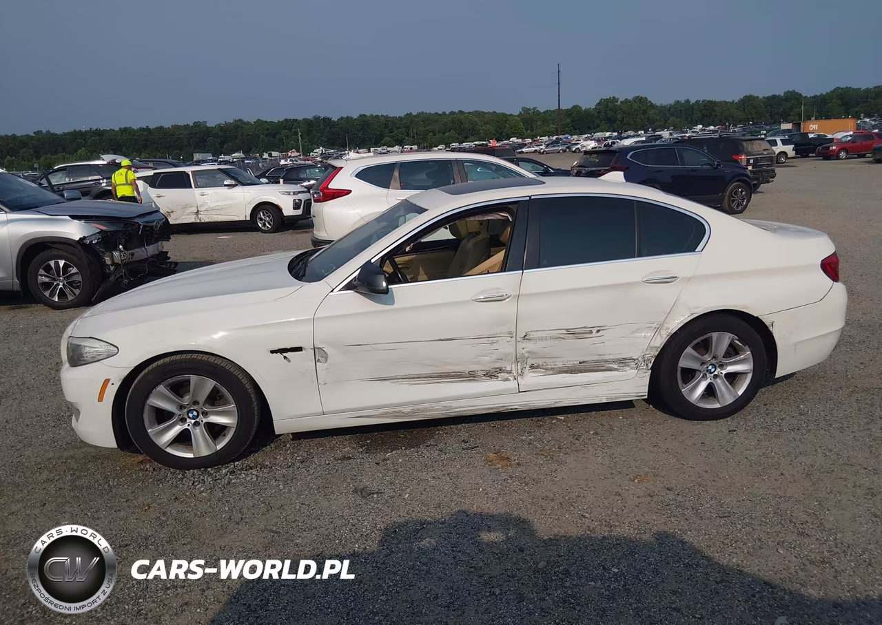 2011 BMW 528I VIN:WBAFR1C59BC260263 - 14