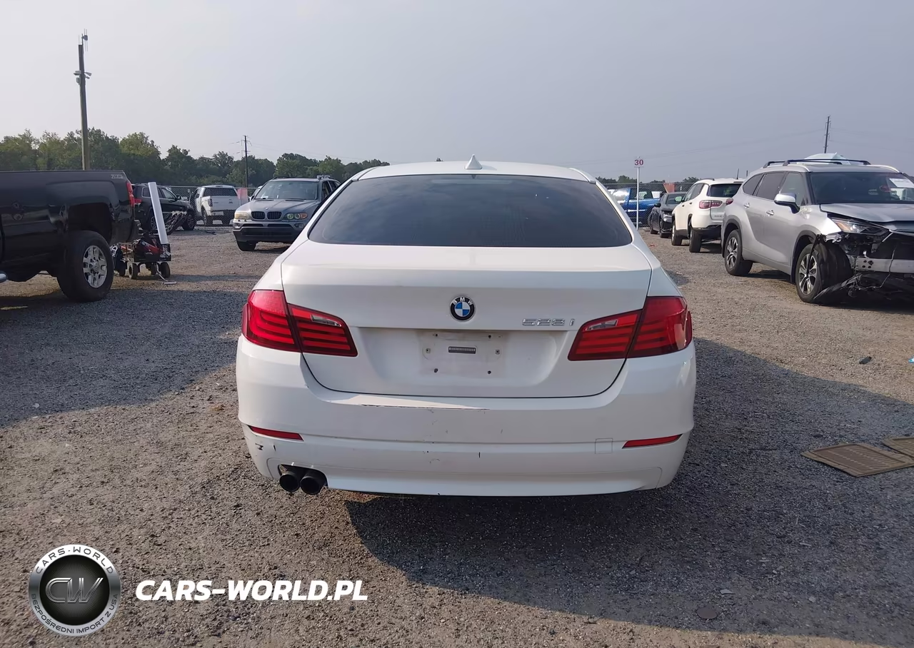 2011 BMW 528I VIN:WBAFR1C59BC260263 - 16