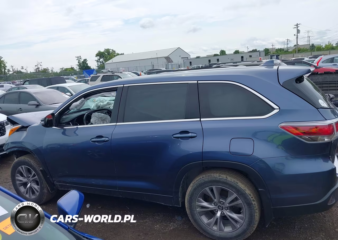 2016 Toyota Highlander Le Plus V6 VIN:5TDBKRFH0GS288677 - 15