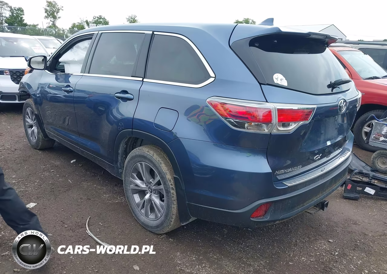 2016 Toyota Highlander Le Plus V6 VIN:5TDBKRFH0GS288677 - 3