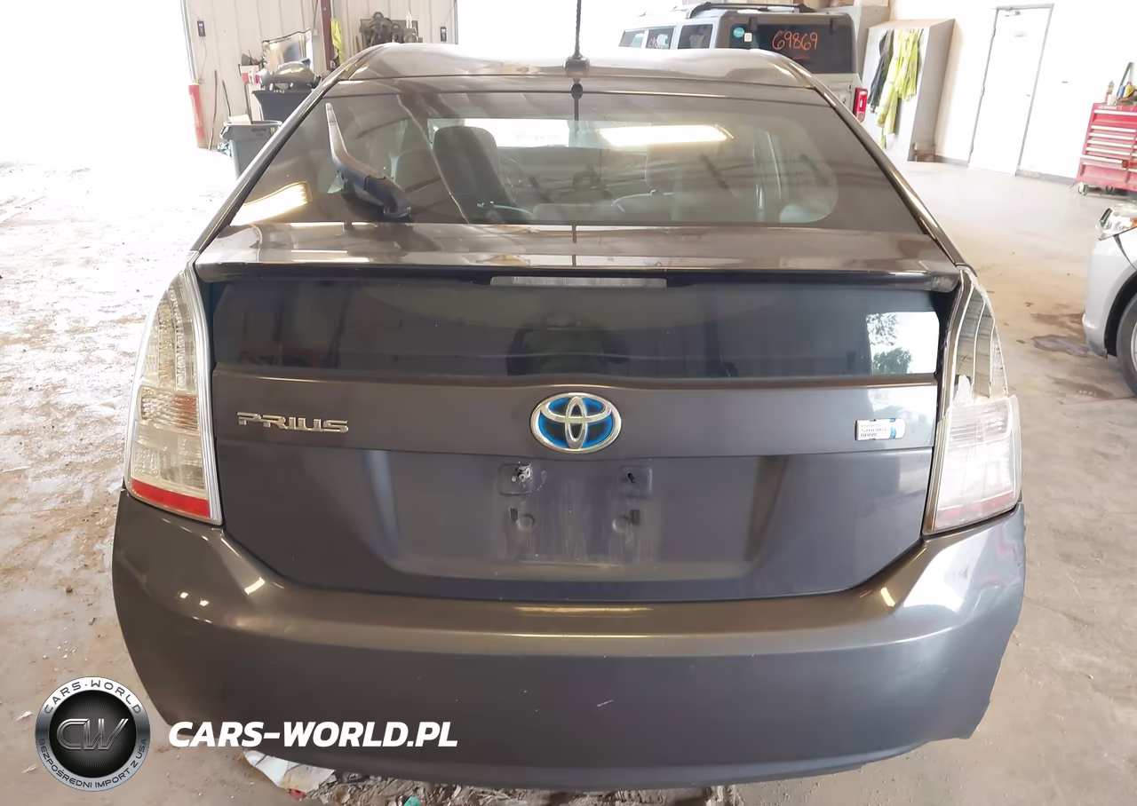 2011 Toyota Prius Two VIN:JTDKN3DU6B0283483 - 16