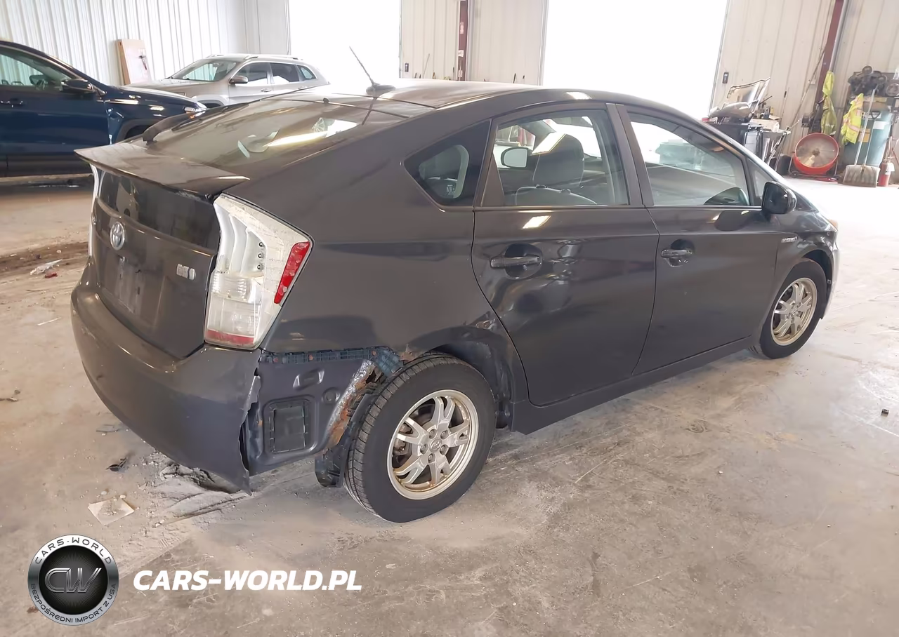 2011 Toyota Prius Two VIN:JTDKN3DU6B0283483 - 4