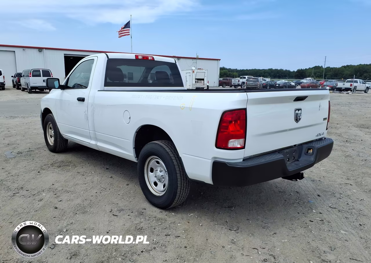 2019 Ram 1500 Classic Tradesman 4X4 8' Box VIN:3C6JR7DG2KG504520 - 3