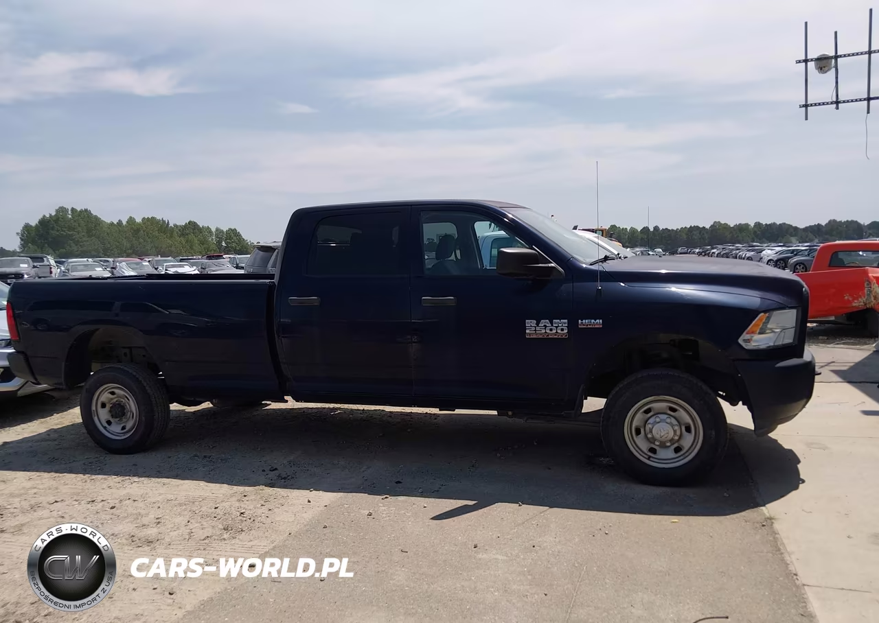 2018 Ram 2500 Tradesman 4X4 8' Box VIN:3C6TR5HT5JG375210 - 14