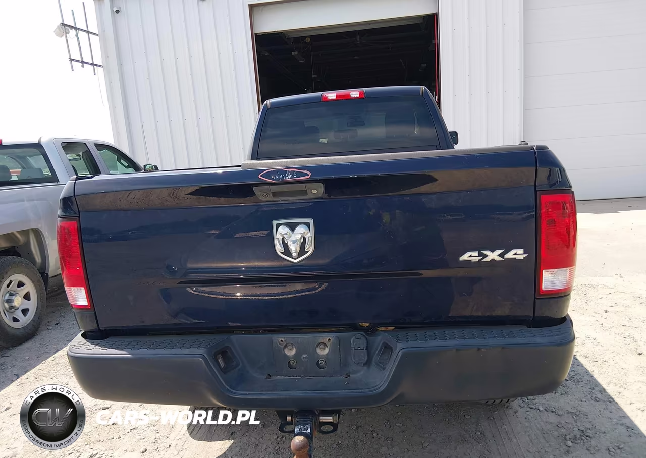 2018 Ram 2500 Tradesman 4X4 8' Box VIN:3C6TR5HT5JG375210 - 17