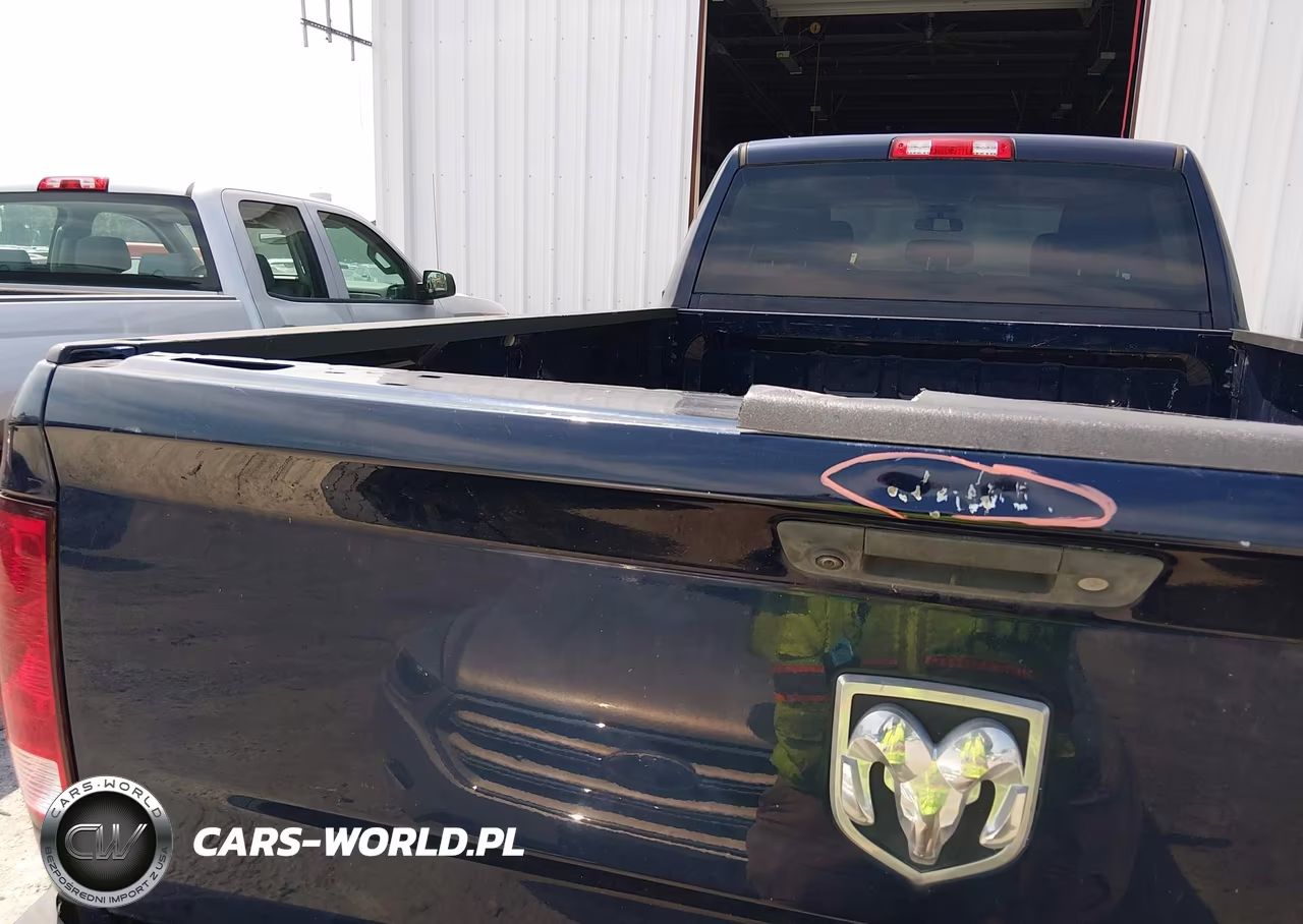 2018 Ram 2500 Tradesman 4X4 8' Box VIN:3C6TR5HT5JG375210 - 6