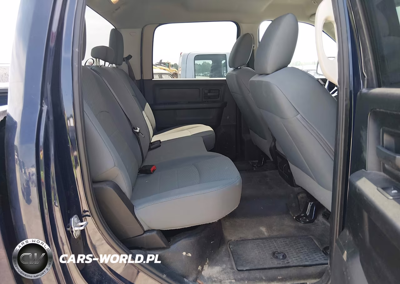 2018 Ram 2500 Tradesman 4X4 8' Box VIN:3C6TR5HT5JG375210 - 8