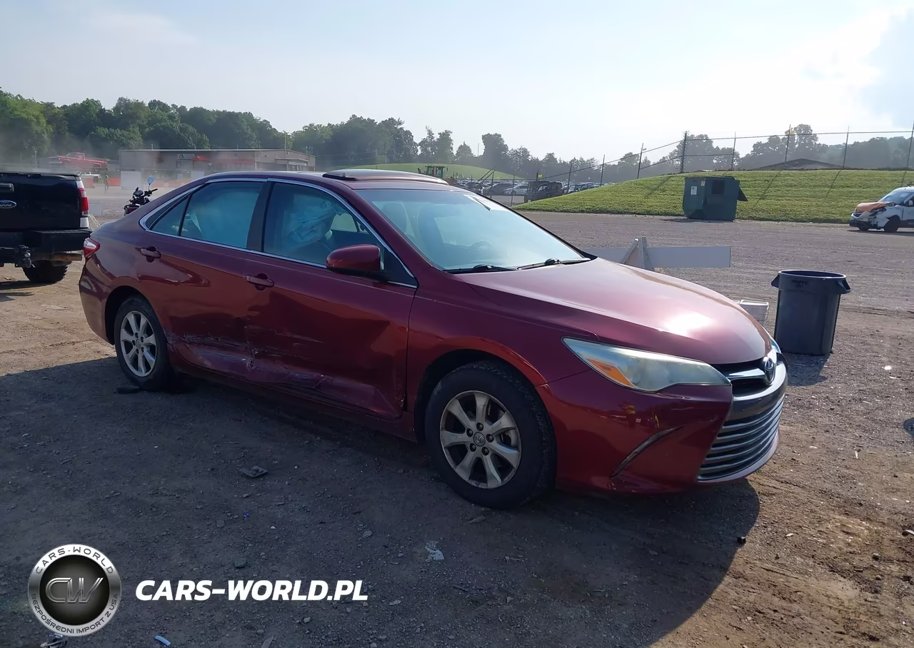 2017 Toyota Camry Le – zdjęcie 1 z 16