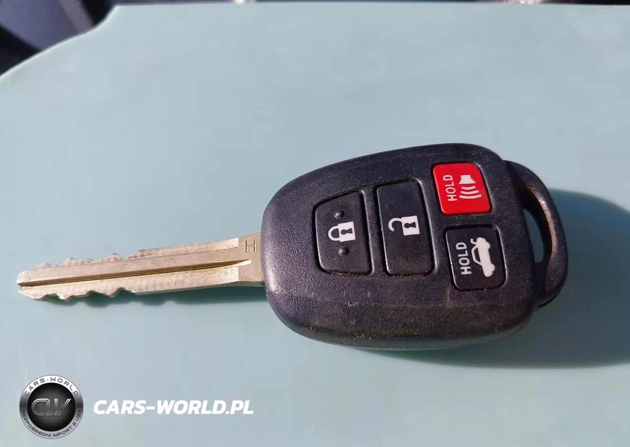 2017 Toyota Camry Le VIN:4T1BF1FK0HU681556 - 11