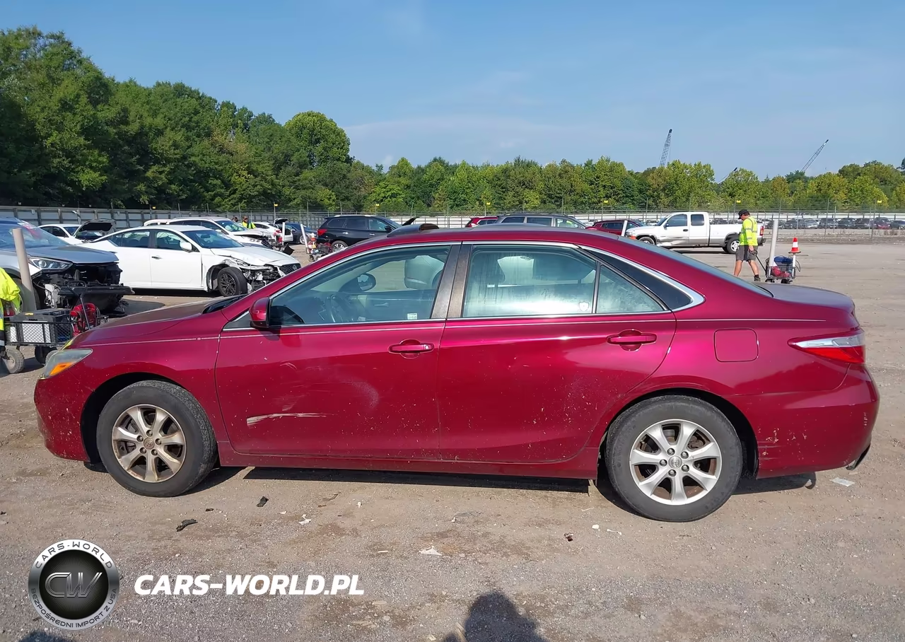 2017 Toyota Camry Le VIN:4T1BF1FK0HU681556 - 14