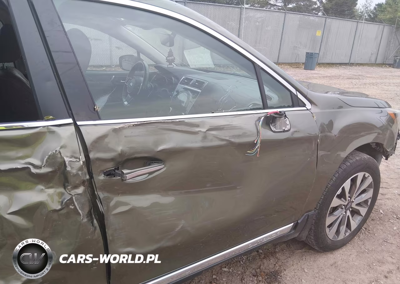 2018 Subaru Outback 2.5I Touring VIN:4S4BSATC4J3321355 - 5