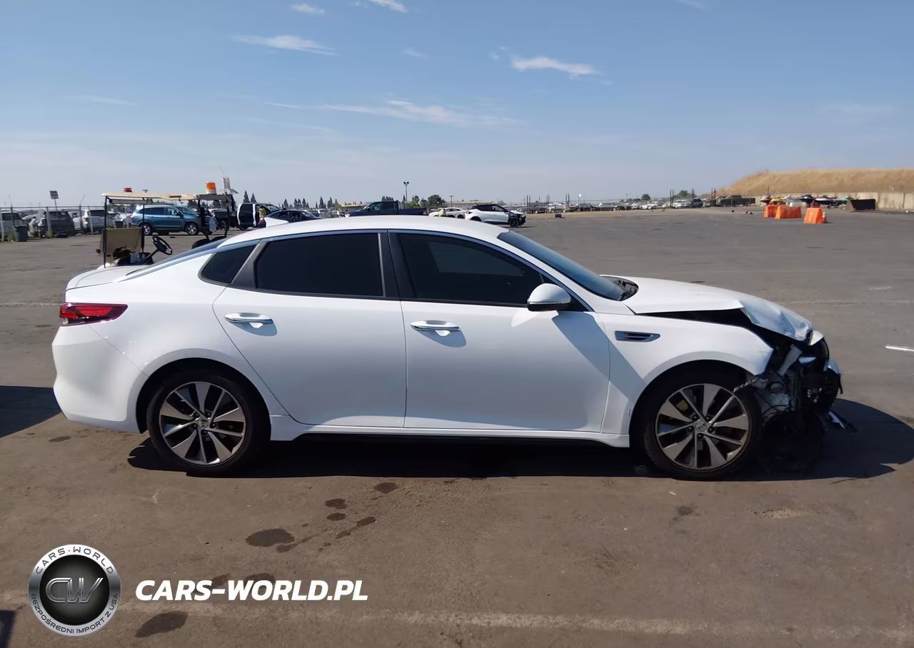 2018 Kia Optima S VIN:5XXGT4L30JG253936 - 14