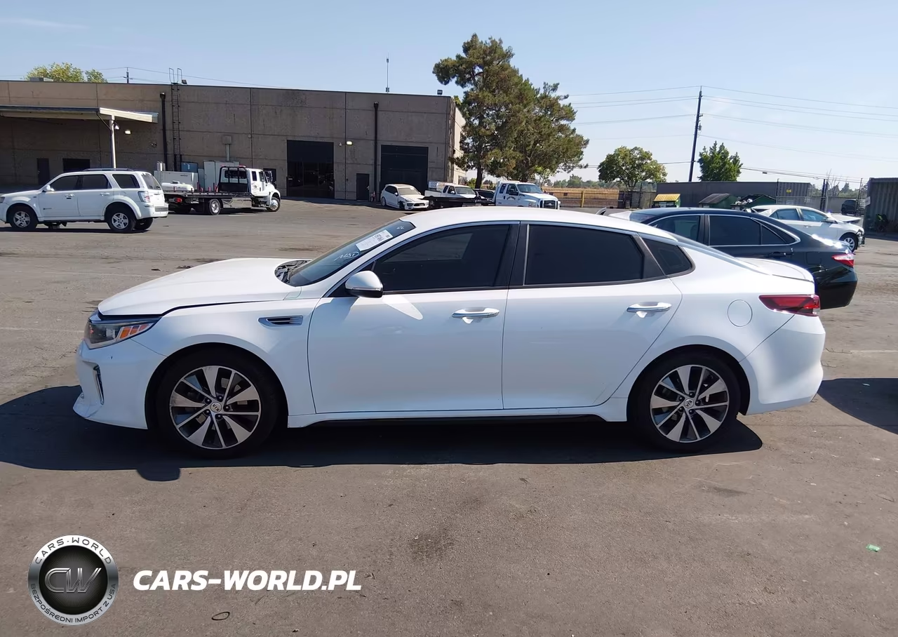2018 Kia Optima S VIN:5XXGT4L30JG253936 - 15