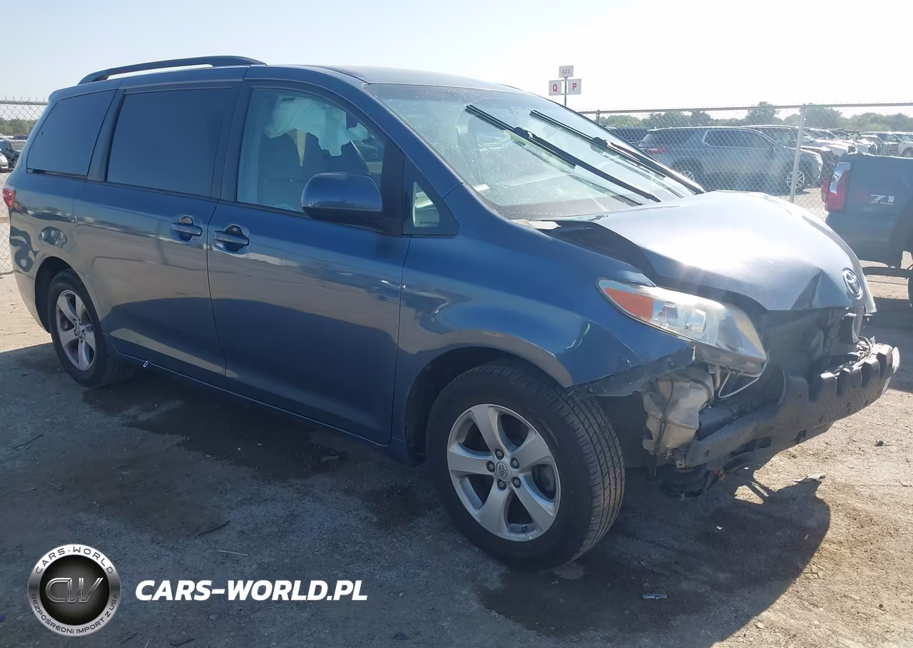 2015 Toyota Sienna Le 8 Passenger – zdjęcie 1 z 16