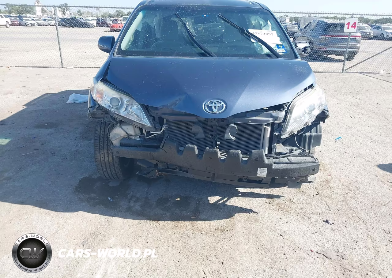 2015 Toyota Sienna Le 8 Passenger VIN:5TDKK3DC9FS618562 - 6