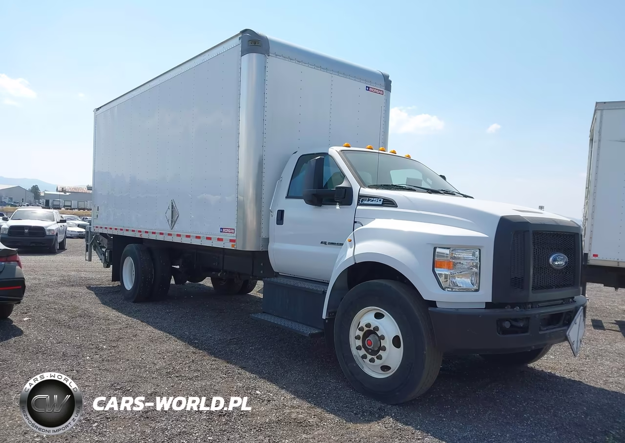 2021 Ford F-750 Diesel