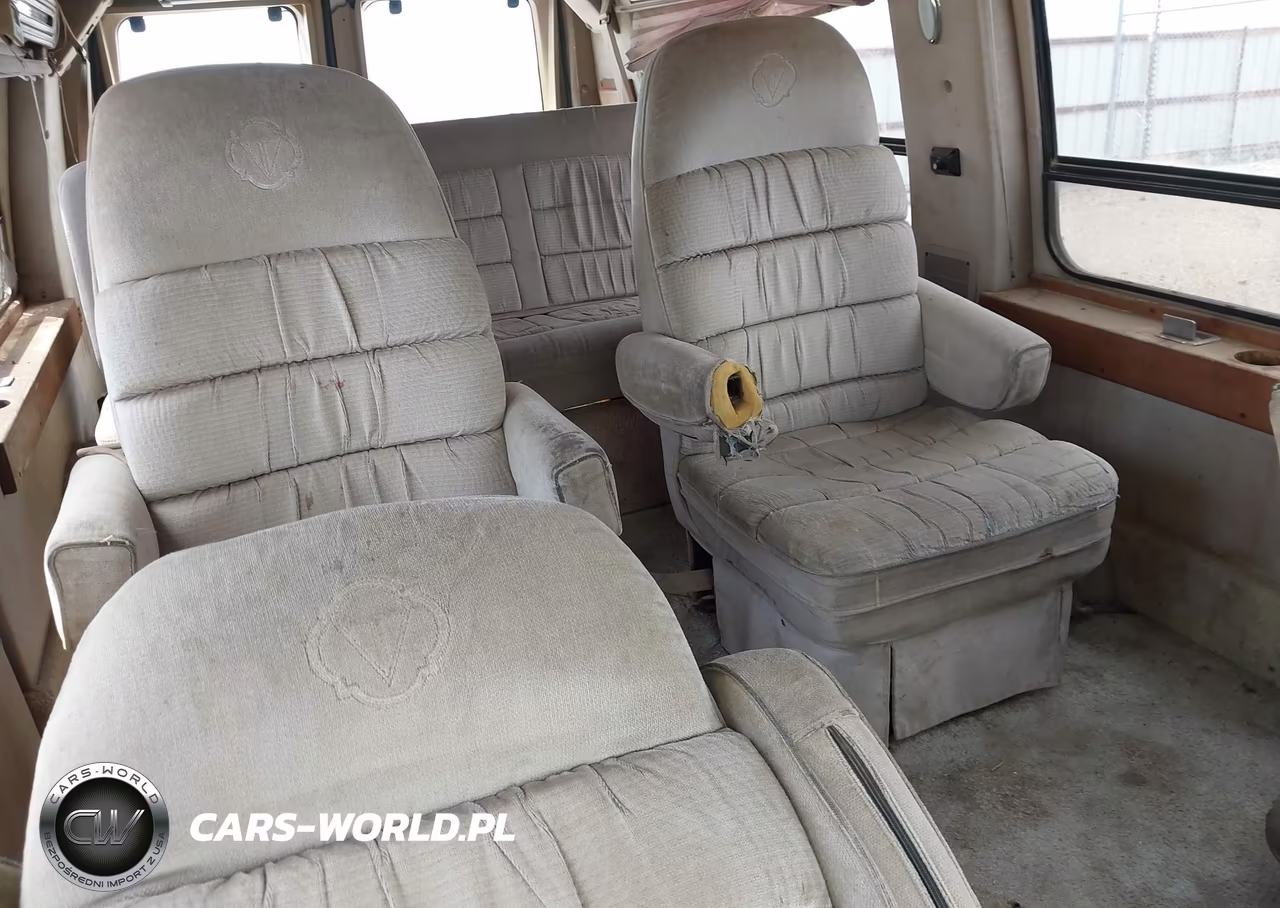 1995 Ford Econoline E150 Van VIN:1FDEE14H4SHA69657 - 8