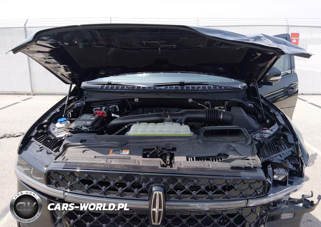 2026 Lincoln Navigator Reserve VIN:5LMJJ2LGXTEL02529 - 10