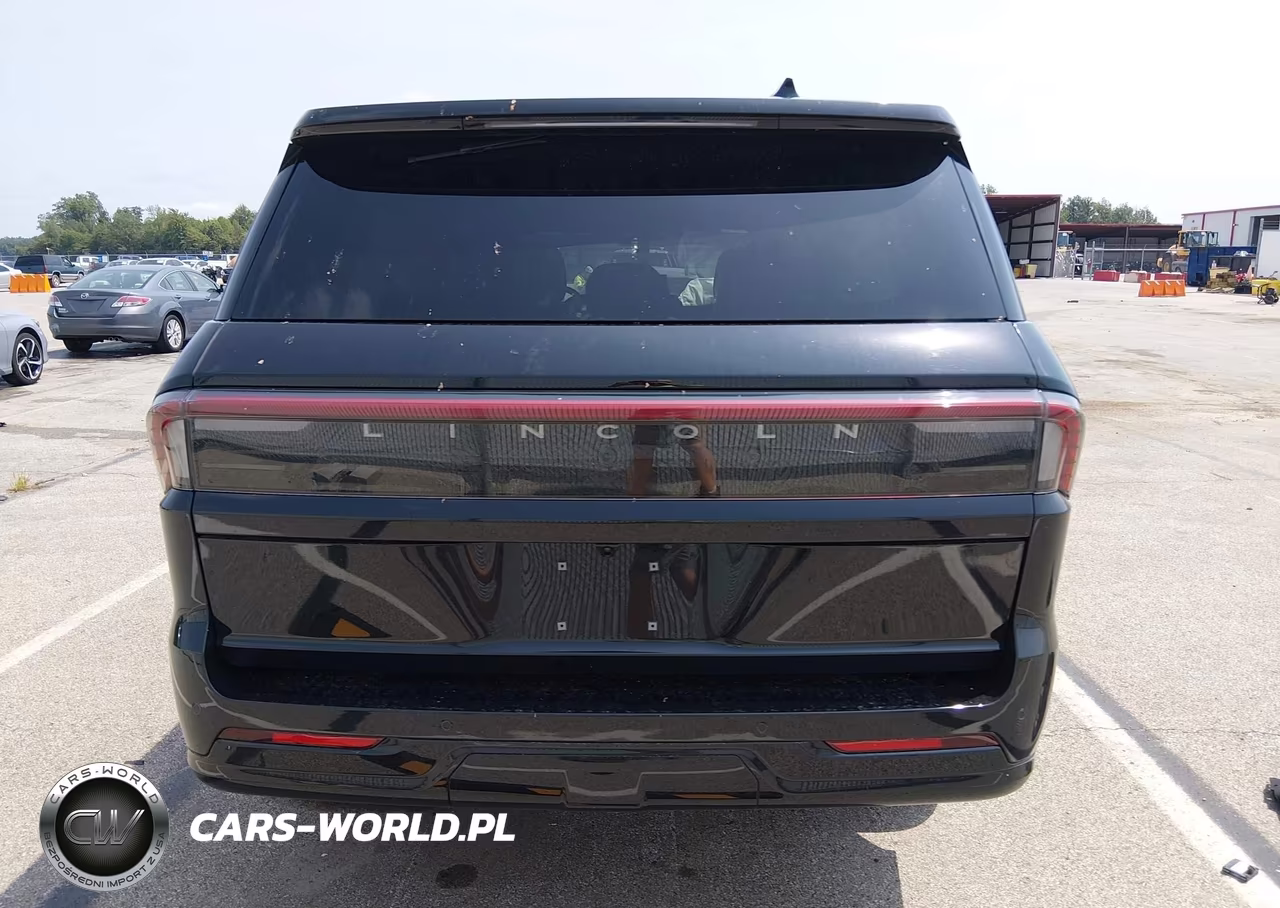 2026 Lincoln Navigator Reserve VIN:5LMJJ2LGXTEL02529 - 17