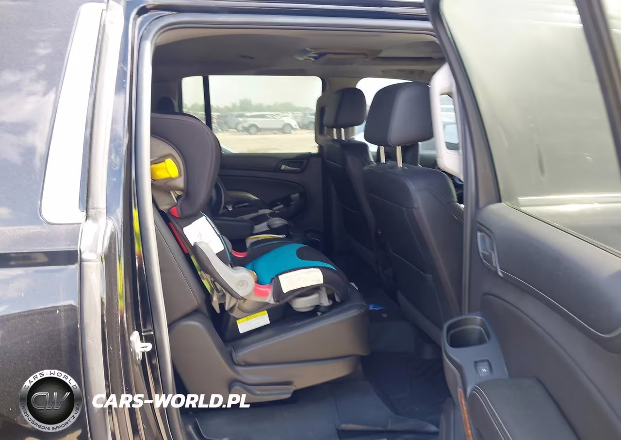 2018 Chevrolet Suburban Premier VIN:1GNSKJKC6JR136301 - 8