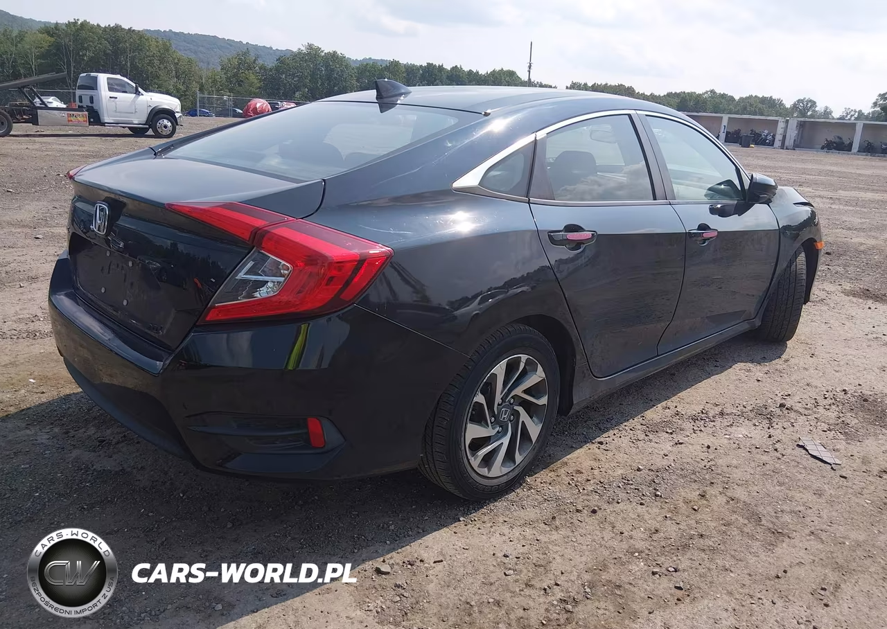 2018 Honda Civic Ex VIN:2HGFC2F74JH537888 - 4