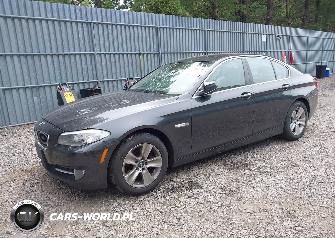 2013 BMW 528I xDrive VIN:WBAXH5C55DDW15795 - 2