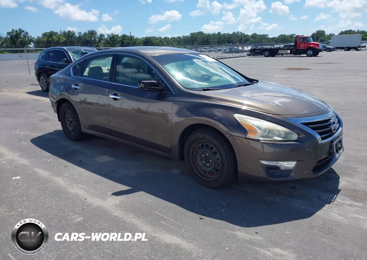 2014 Nissan Altima 2.5 S – zdjęcie 1 z 17
