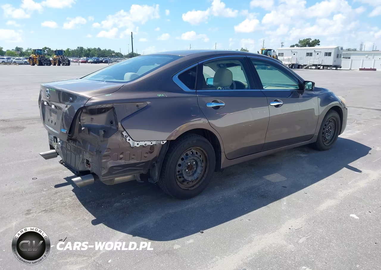 2014 Nissan Altima 2.5 S VIN:1N4AL3AP8EC165766 - 4