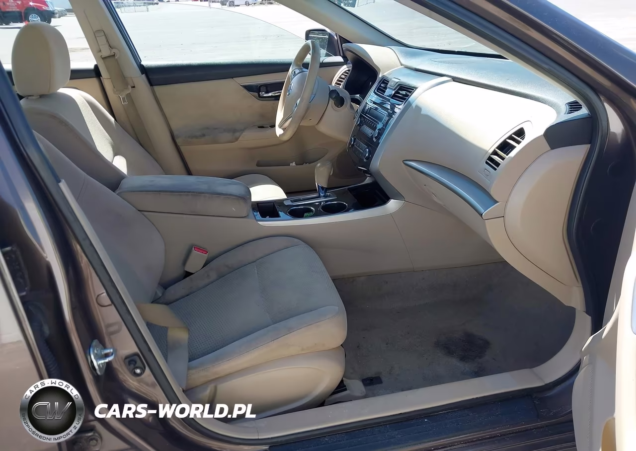 2014 Nissan Altima 2.5 S VIN:1N4AL3AP8EC165766 - 5