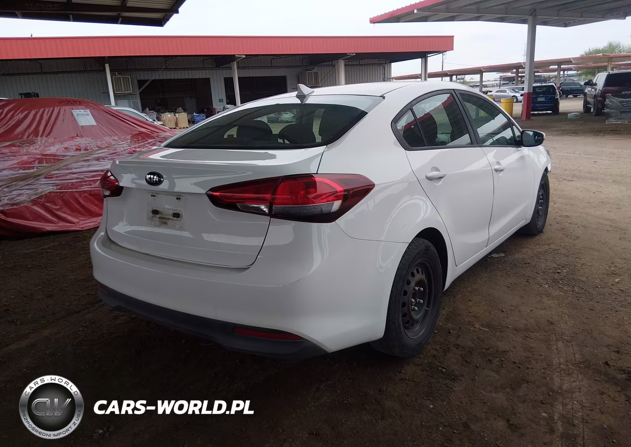 2017 Kia Forte Lx VIN:3KPFK4A73HE067623 - 4