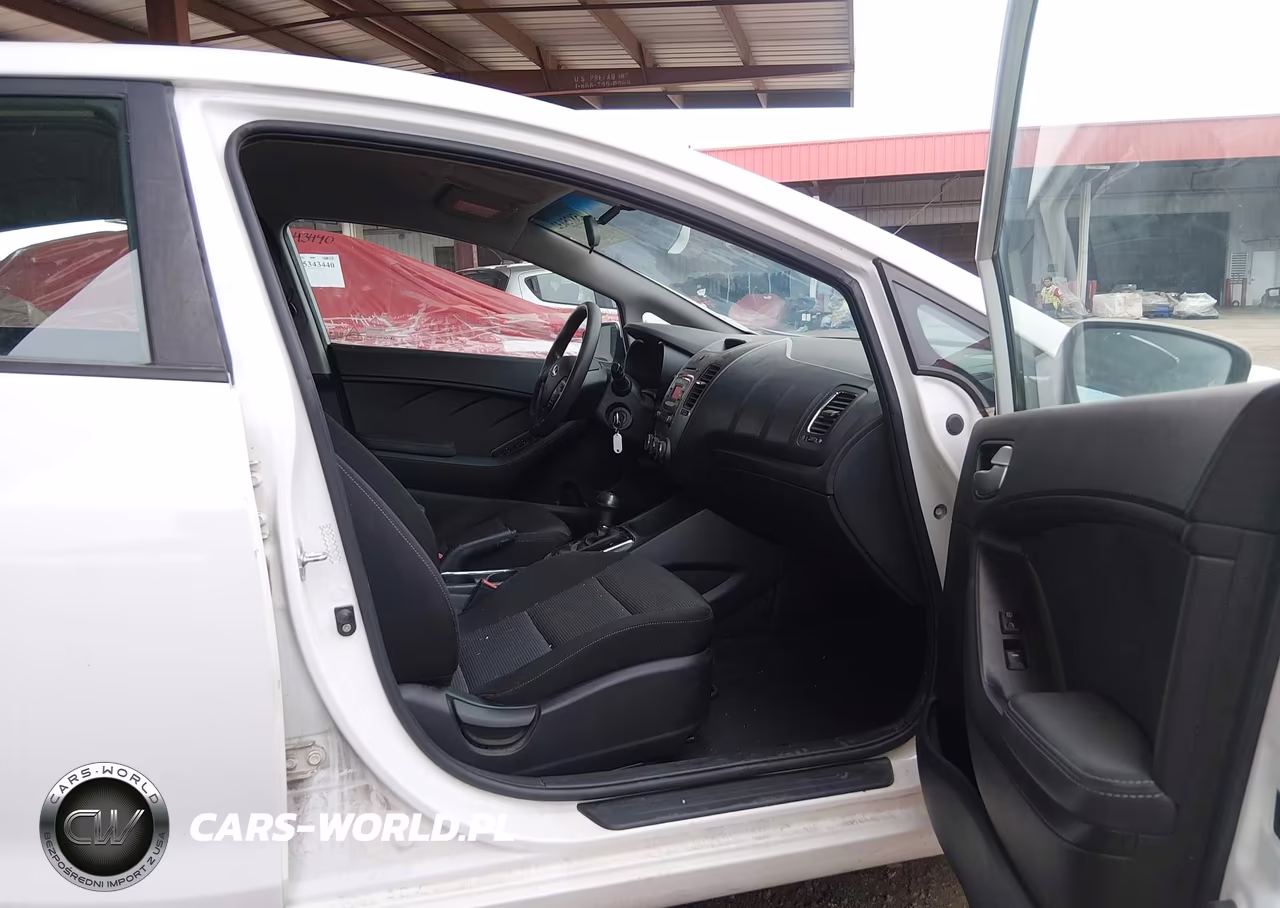 2017 Kia Forte Lx VIN:3KPFK4A73HE067623 - 5