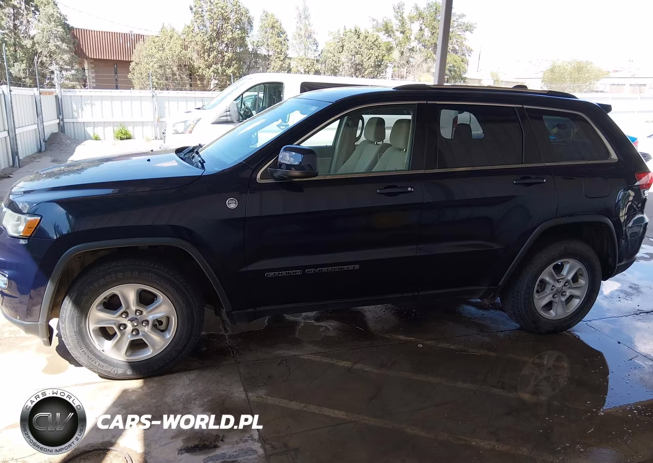 2017 Jeep Grand Cherokee Laredo VIN:1C4RJFAG2HC857949 - 14