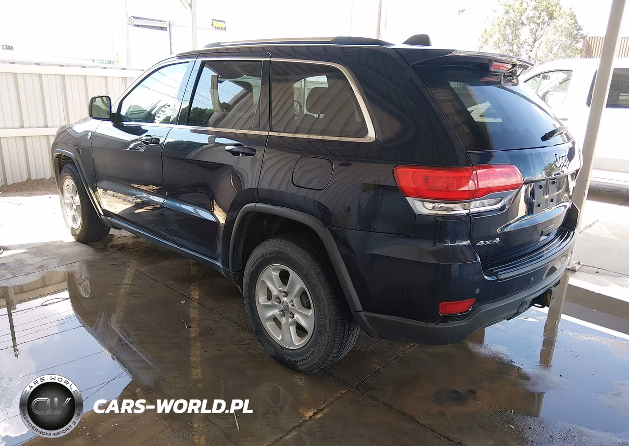 2017 Jeep Grand Cherokee Laredo VIN:1C4RJFAG2HC857949 - 3