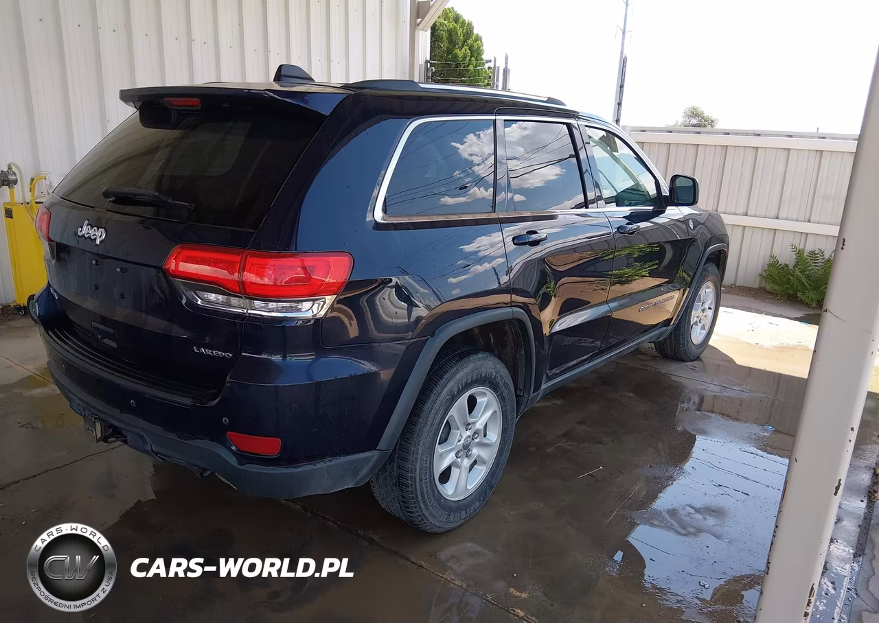 2017 Jeep Grand Cherokee Laredo VIN:1C4RJFAG2HC857949 - 4
