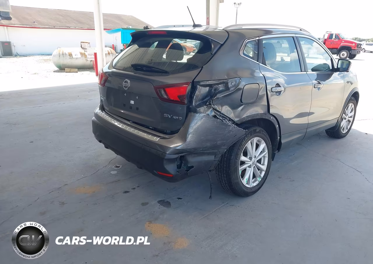 2018 Nissan Rogue Sport Sv VIN:JN1BJ1CR2JW210798 - 4