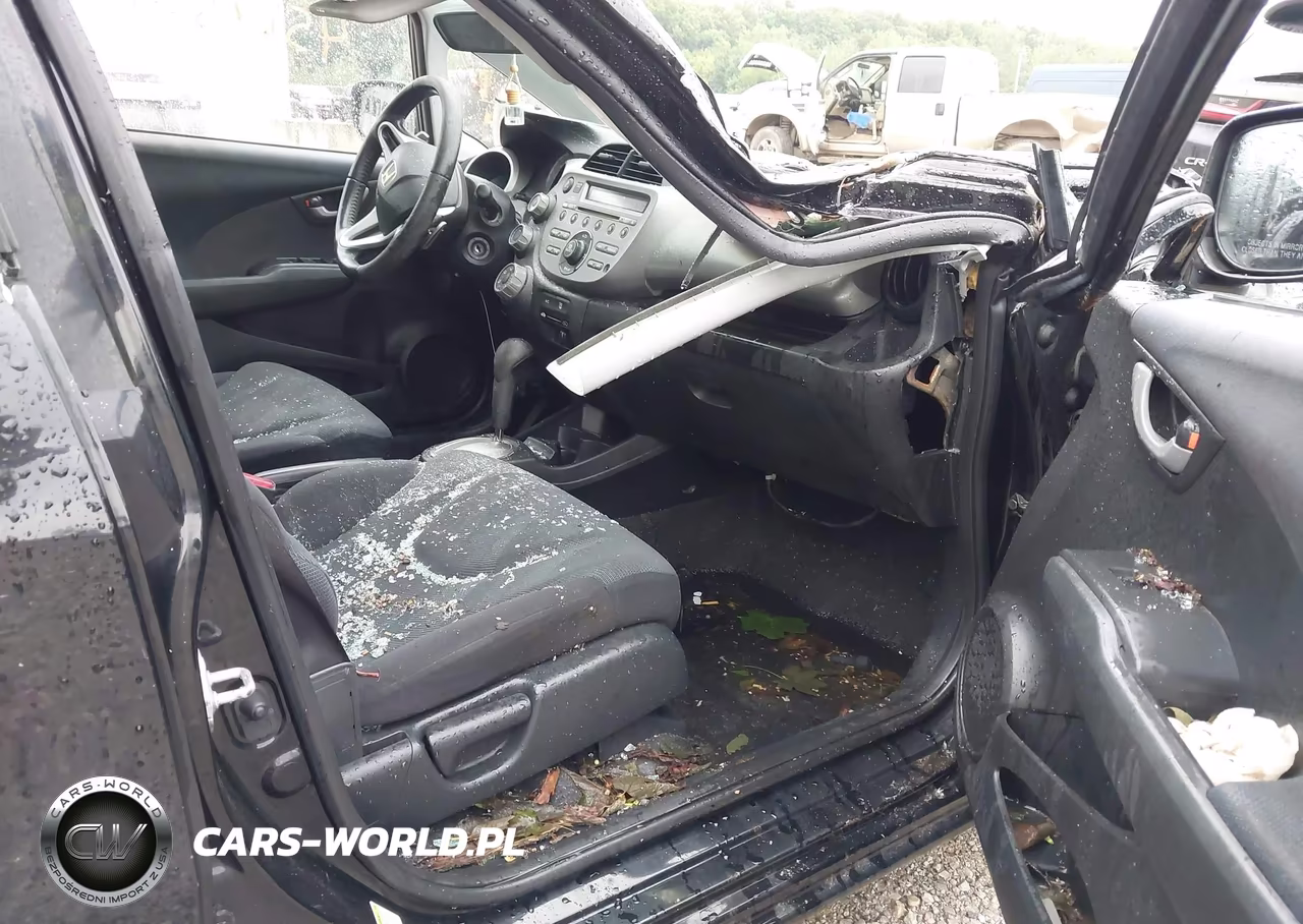 2010 Honda Fit Sport VIN:JHMGE8H48AS011080 - 5