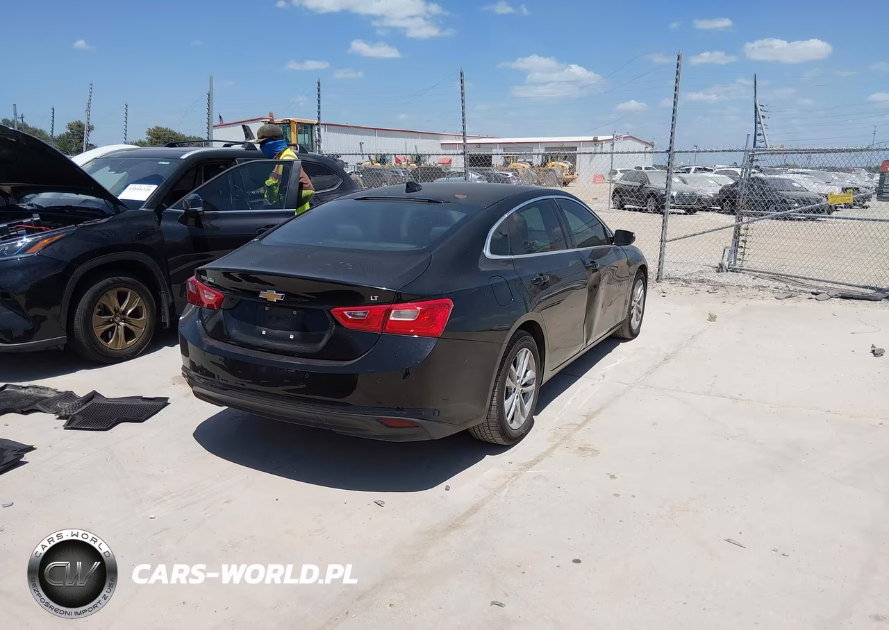 2017 Chevrolet Malibu 1Lt VIN:1G1ZE5ST3HF163319 - 4