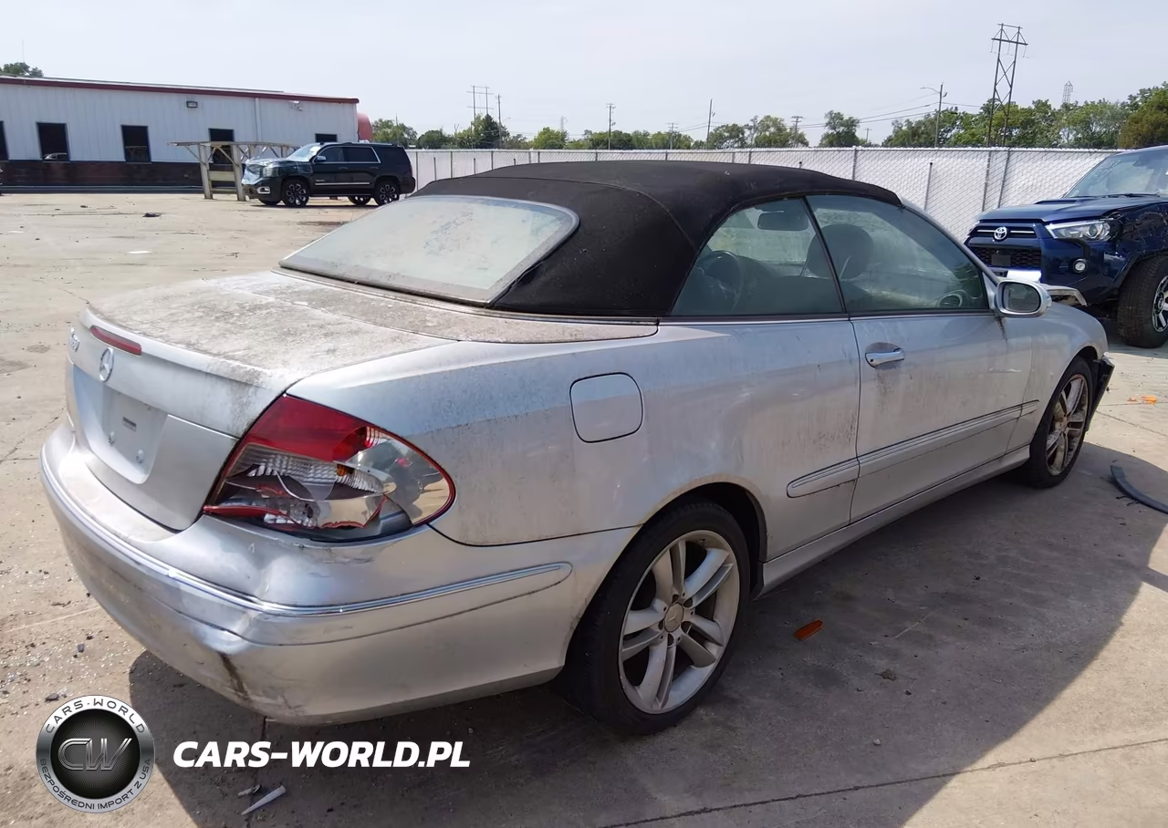 2008 Mercedes-Benz Clk 350 VIN:WDBTK56F78F255073 - 4