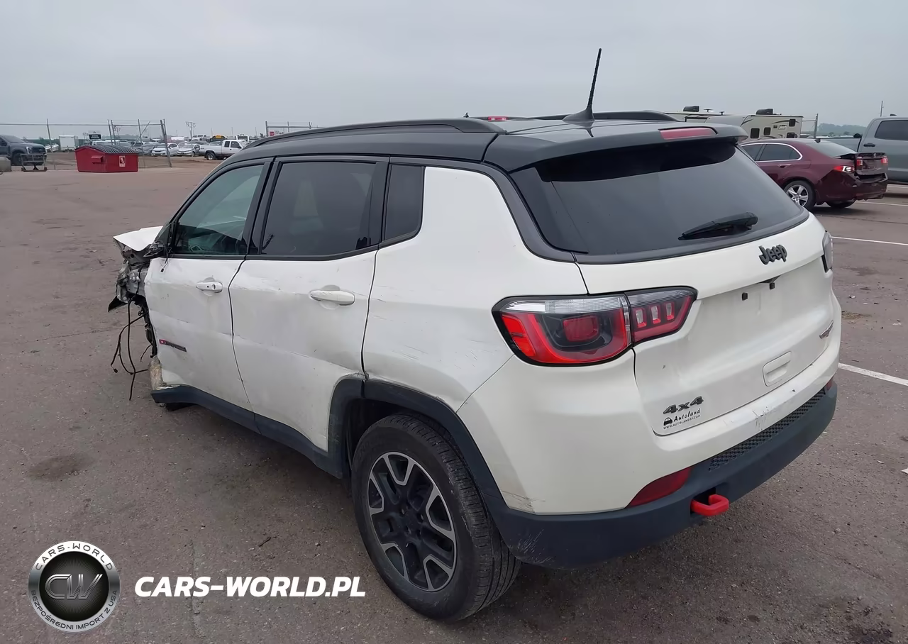 2019 Jeep Compass Trailhawk 4X4 VIN:3C4NJDDB4KT846496 - 3