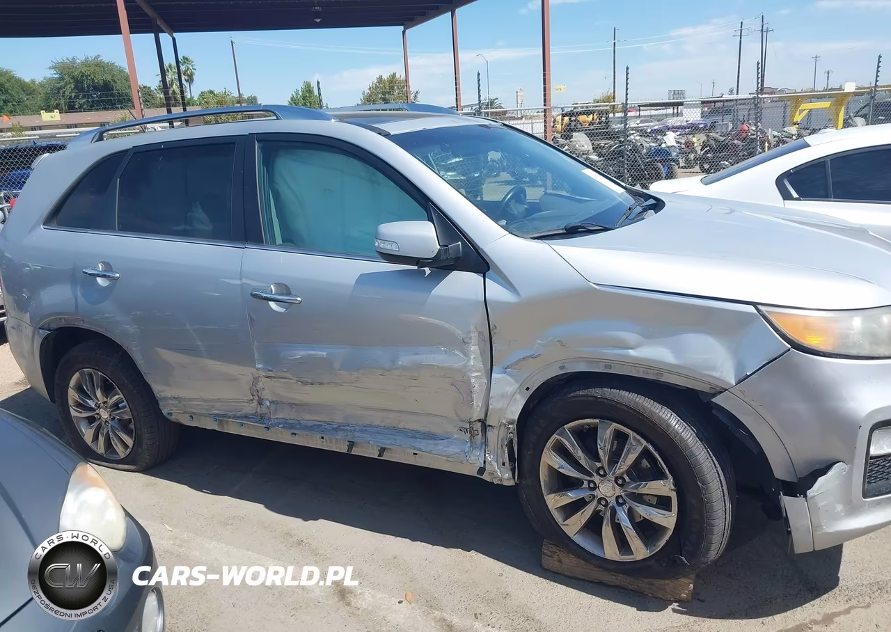2011 Kia Sorento Sx V6 VIN:5XYKWDA20BG136768 - 13