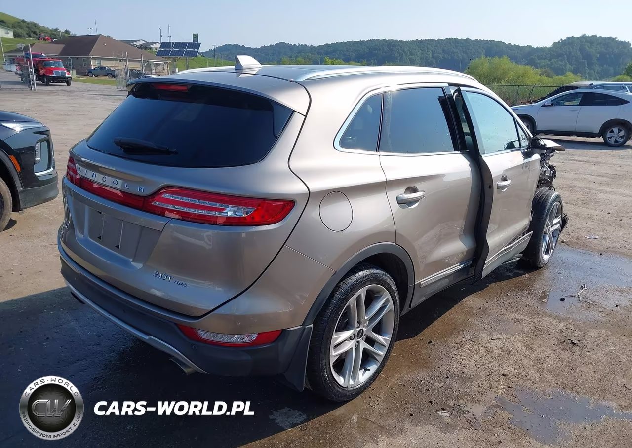 2018 Lincoln Mkc Reserve VIN:5LMCJ3D9XJUL30221 - 4