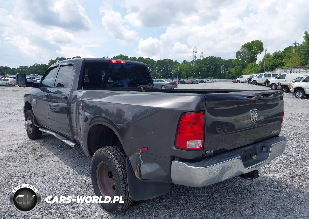 2018 Ram 3500 Tradesman 4X4 8' Box VIN:3C63RRGL1JG220775 - 3