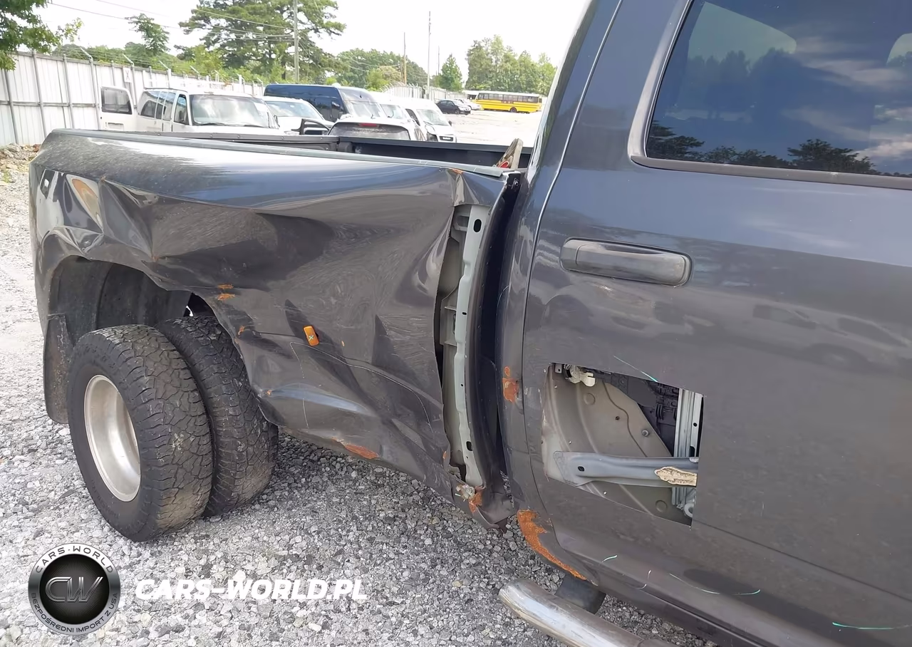 2018 Ram 3500 Tradesman 4X4 8' Box VIN:3C63RRGL1JG220775 - 6
