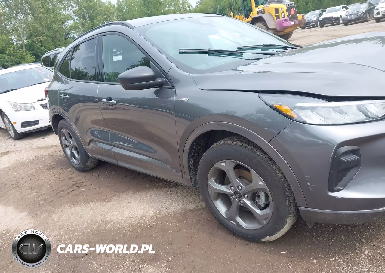 2023 Ford Escape St-Line VIN:1FMCU0MN8PUB45664 - 13