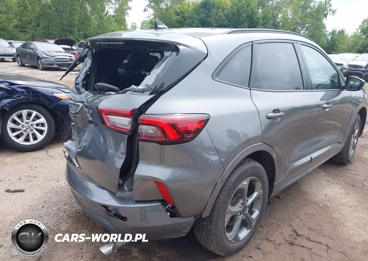 2023 Ford Escape St-Line VIN:1FMCU0MN8PUB45664 - 4