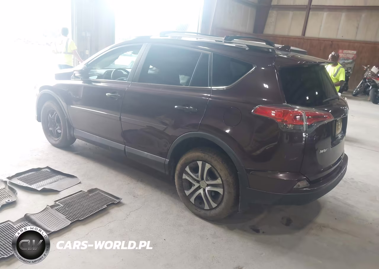 2017 Toyota Rav4 Le VIN:2T3BFREV5HW626599 - 3