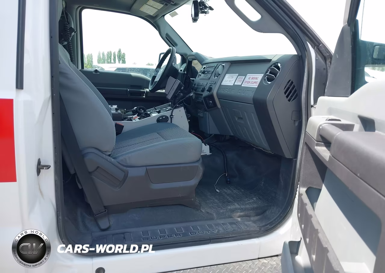 2016 Ford F-450 Chassis Xlt VIN:1FDUF4HT8GEB34401 - 5