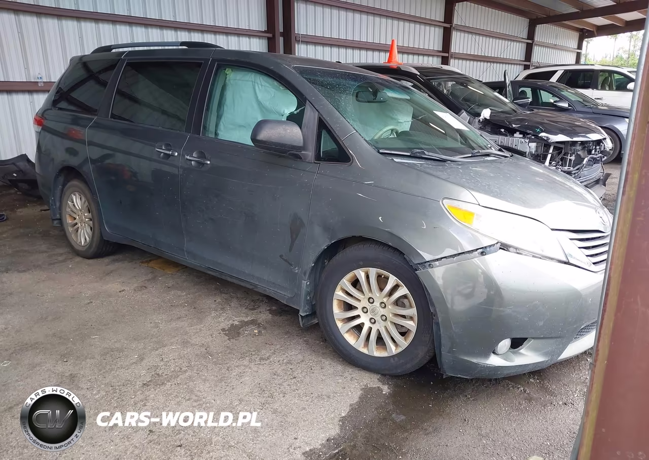 2011 Toyota Sienna Xle V6